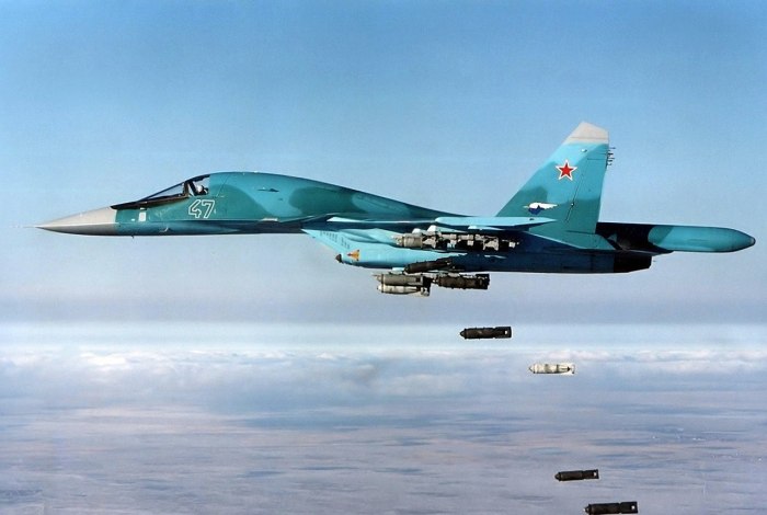 Су-34 бомбардировщик
