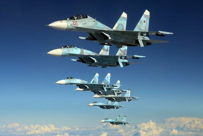 Истребитель Су-35