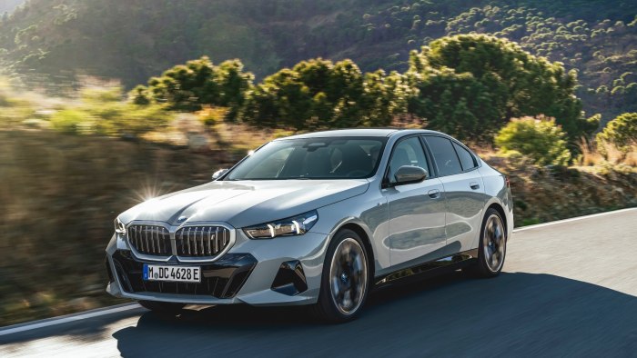 BMW 5 2023