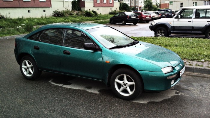 Mazda 323f