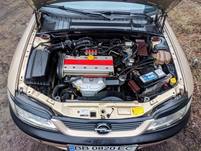 Opel Vectra b подкапотка
