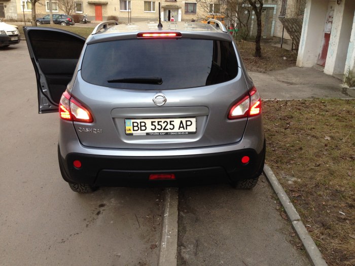 Nissan Qashqai j10 сзади