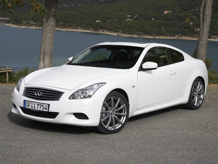 Инфинити двухдверная g37s