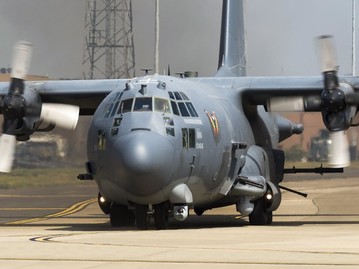 Летающая батарея Lockheed AC-130