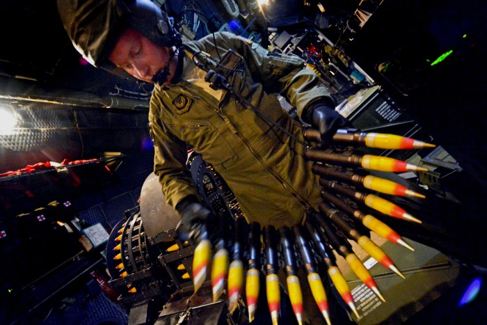 AC 130 внутри