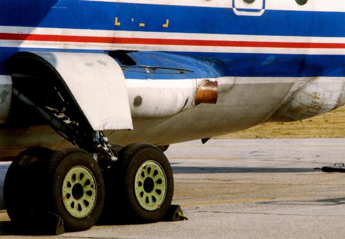 АН-72 шасси
