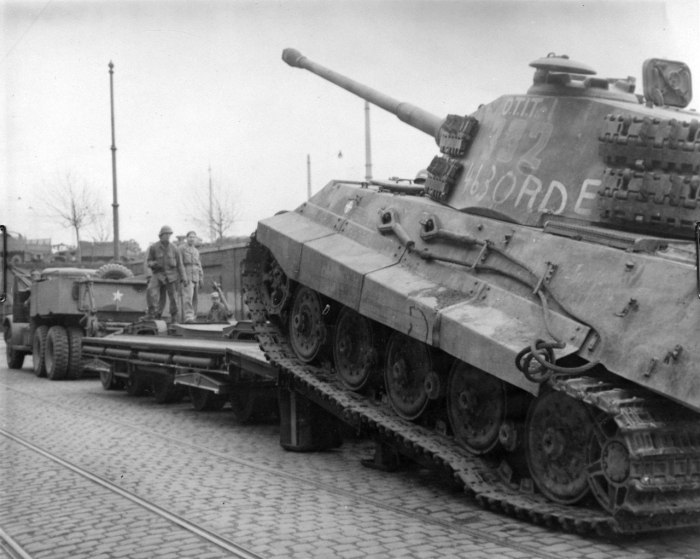 Королевский тигр танк 1944