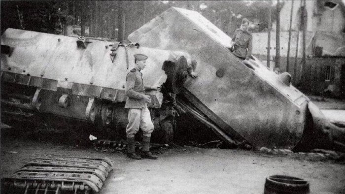 Танк Маус 1945
