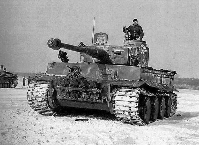 Танк Panzerkampfwagen vi Tiger i Ausf e, «тигр»
