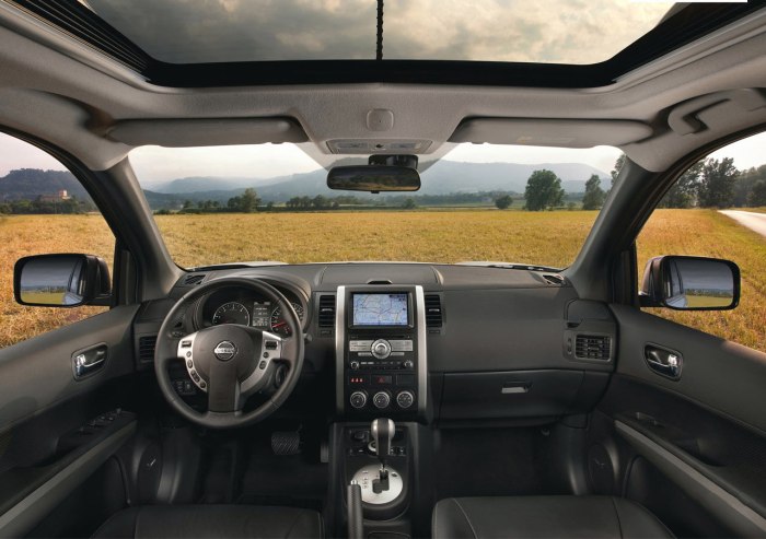 Nissan x Trail.2012 фото люка