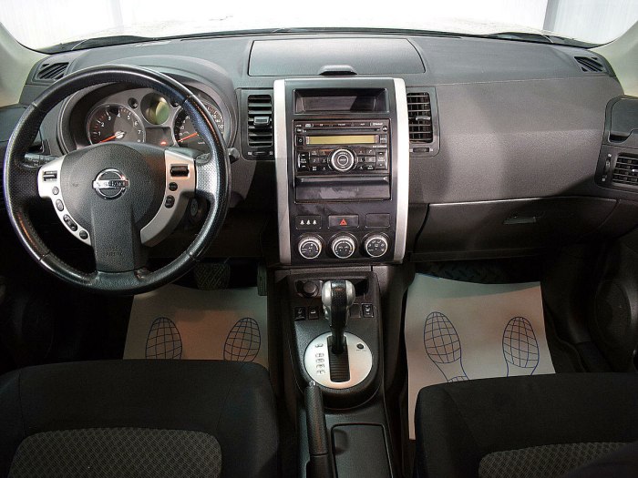 Nissan x-Trail t31 салон
