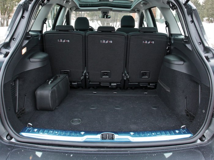 Peugeot 308 SW габариты салона