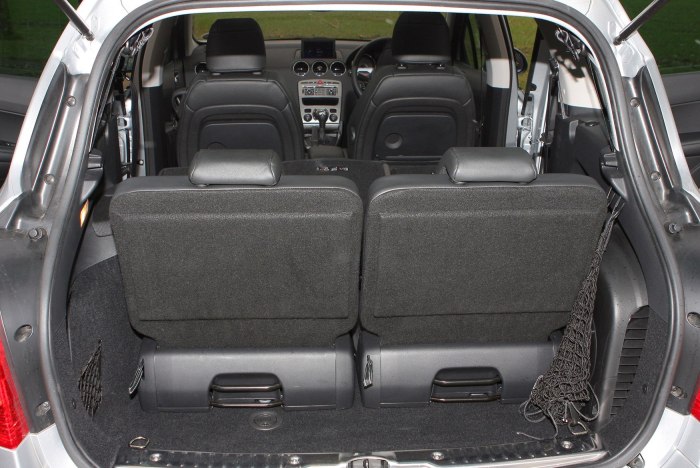 Peugeot 308 SW салон третий ряд