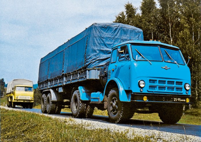 Грузовик МАЗ 500