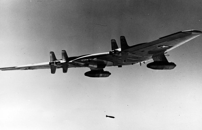 Самолет Northrop YB-49