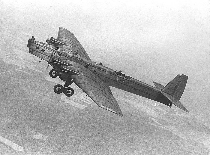ТБ-3 бомбардировщик