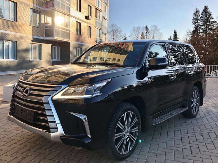 Лексус LX 560