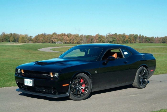 Dodge Challenger srt Hellcat 2015 черный