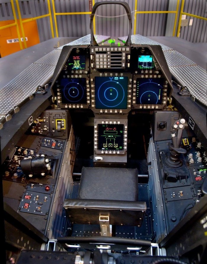 Lockheed/Boeing f-22 Raptor кабина