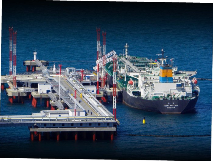 Нефтеналивной порт Приморск
