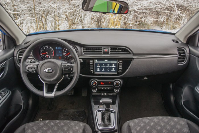 Kia Rio x-line 2021 салон