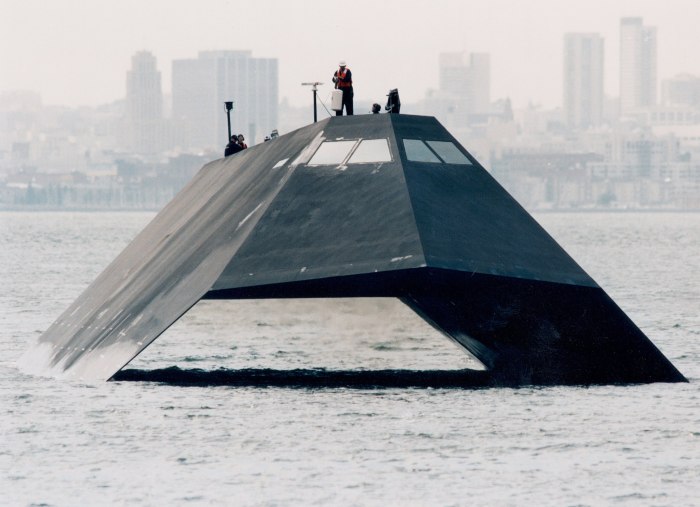 Sea Shadow (IX-529)