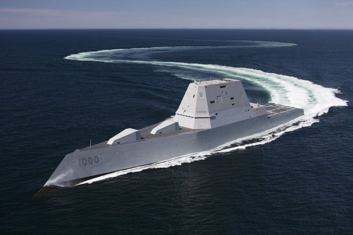 Эсминец США USS Zumwalt (DDG 1000).