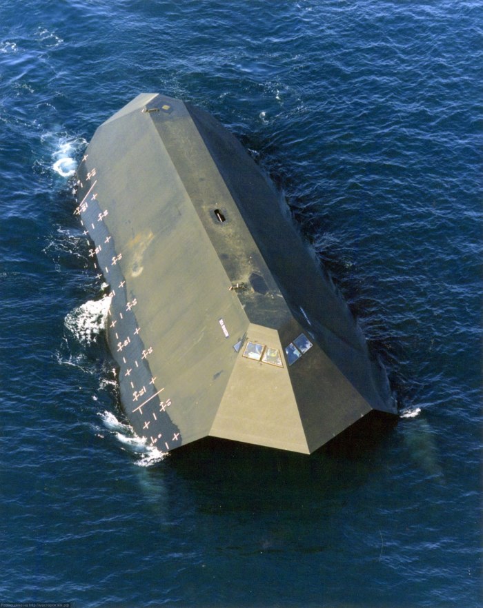 Sea Shadow (IX-529)