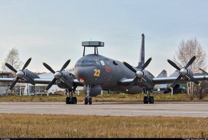 Самолёт ил-38н