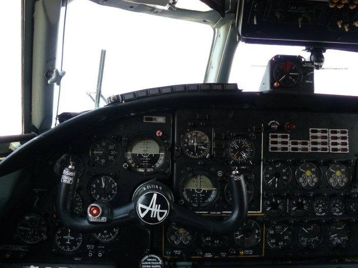 Приборная панель АН-12