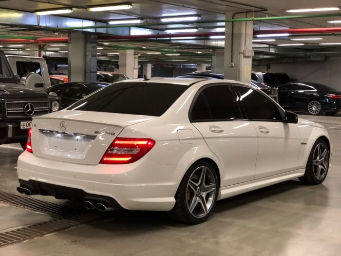 Мерседес w204 AMG 63