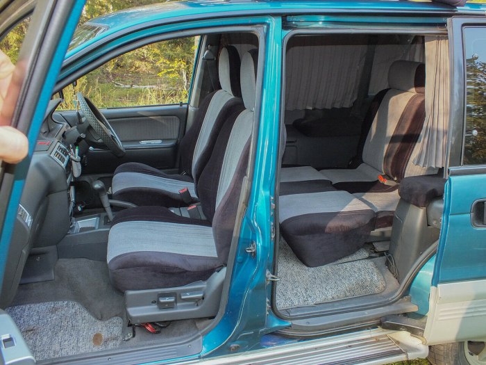 Mitsubishi RVR 1995 салон