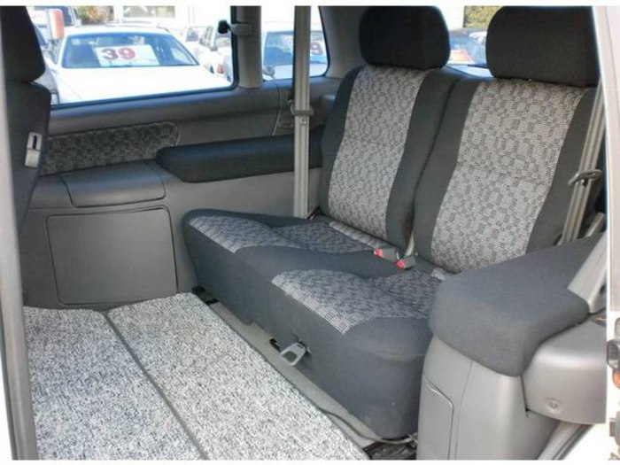 Mitsubishi RVR салон трансформер