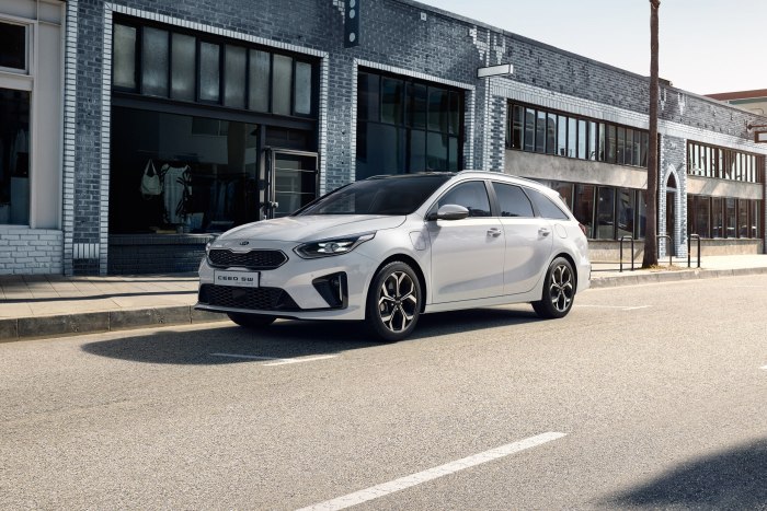 Kia Ceed бежевый