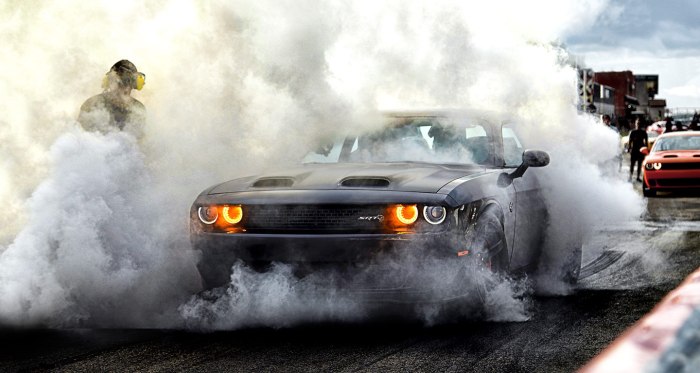 Dodge Hellcat бурнаут