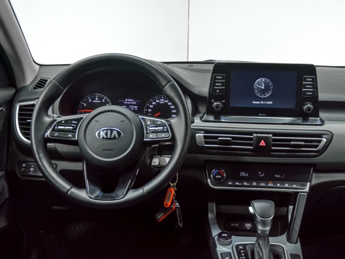 Kia Seltos салон
