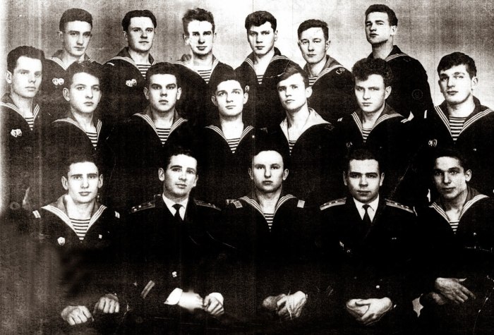 Экипаж подводной лодки 1979г Гордеев
