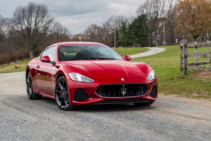 Maserati Gran Turismo красная