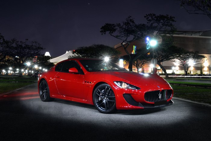 Maserati Gran Turismo красная
