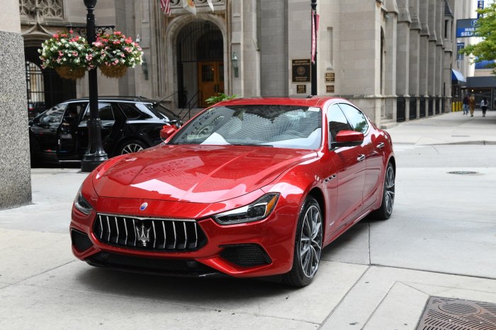 Maserati Ghibli sq4