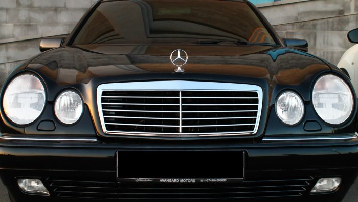 Mercedes-Benz w210