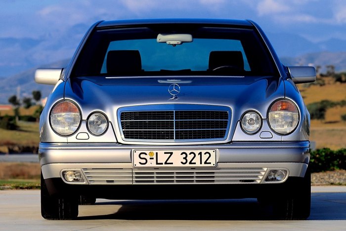 Mercedes Benz e class w210