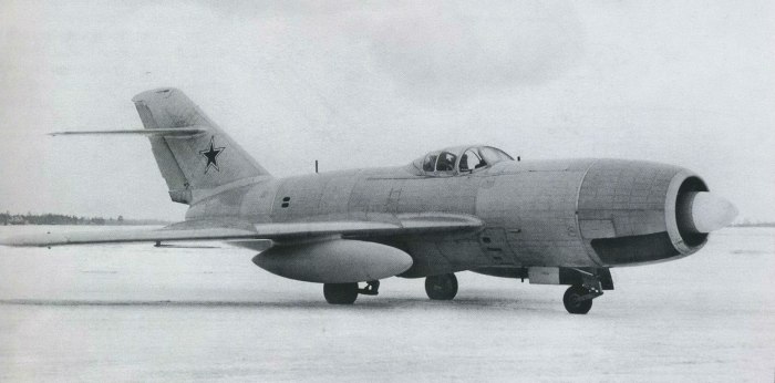 Ла-200б самолет