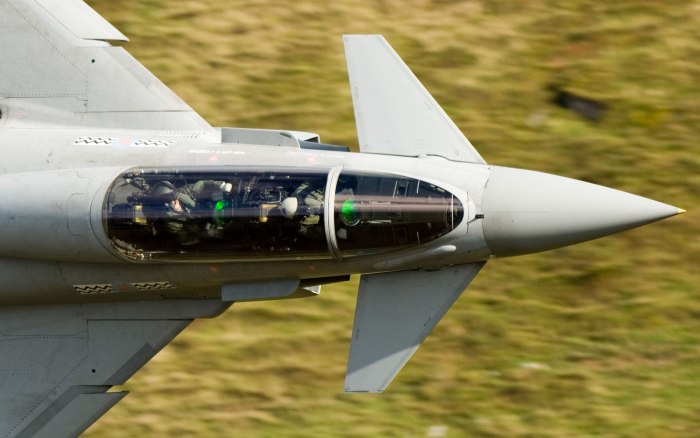 Eurofighter Typhoon реактивные истребители
