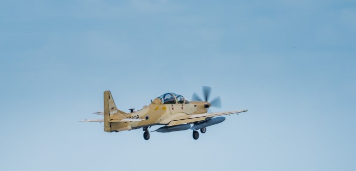 Супер Тукано самолет 148