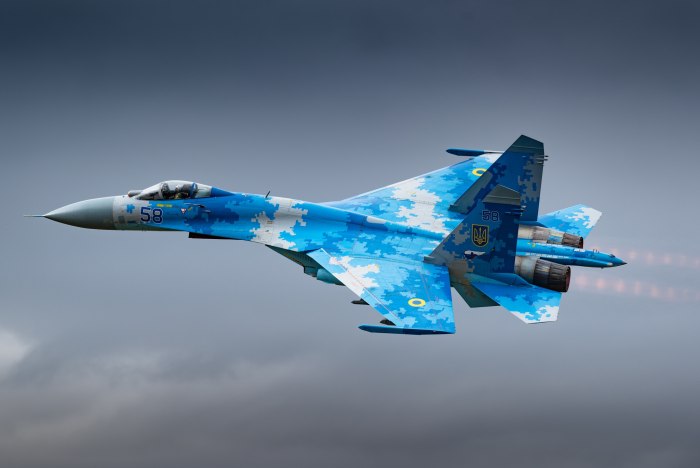 Фланкер самолет Су-27