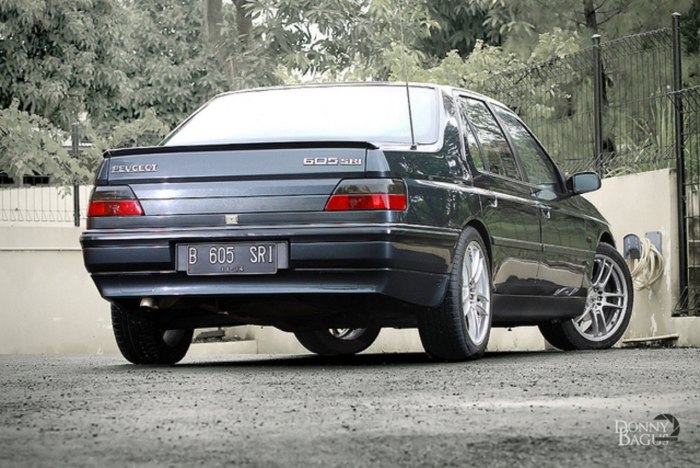 Peugeot 605 i