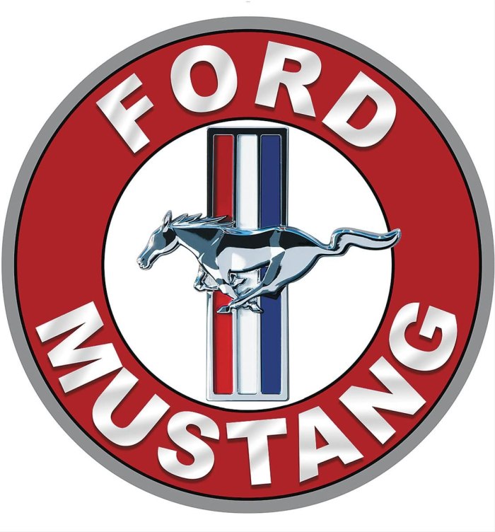 Mustang надпись