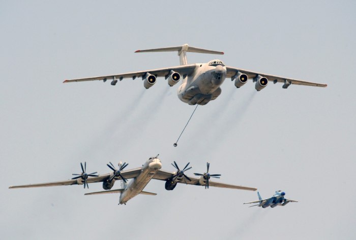 Бомбардировщик ту-95мс