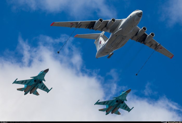 Ил-78 самолет